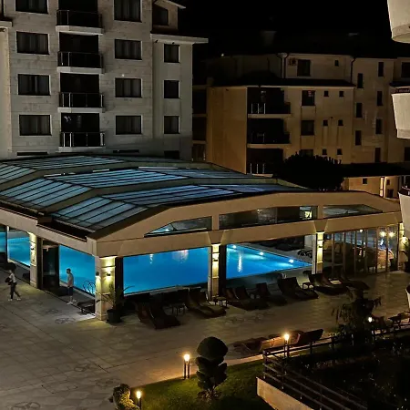 Perfect Sea And Pool View Long
